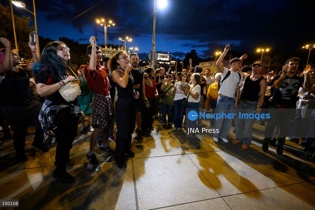 MADRID, SPAIN, OCTOBER 1, 2026: Members of the Sindicato de Inquilinas participate in a casserole protest outside Madrid City Hall, demanding action on housing affordability and tenant protections. The demonstration was organized by the tenants' union as part of a nationwide mobilization calling on lawmakers to approve housing measures, including protections against evictions and changes to rental contracts. Photo by Tomas Calle / JNA Press. (Photo by Tomas Calle/JNA Press via Nexpher Images)
