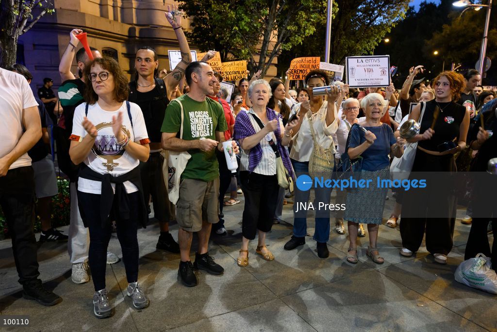 MADRID, SPAIN, OCTOBER 1, 2026: Members of the Sindicato de Inquilinas participate in a casserole protest outside Madrid City Hall, demanding action on housing affordability and tenant protections. The demonstration was organized by the tenants' union as part of a nationwide mobilization calling on lawmakers to approve housing measures, including protections against evictions and changes to rental contracts. Photo by Tomas Calle / JNA Press. (Photo by Tomas Calle/JNA Press via Nexpher Images)