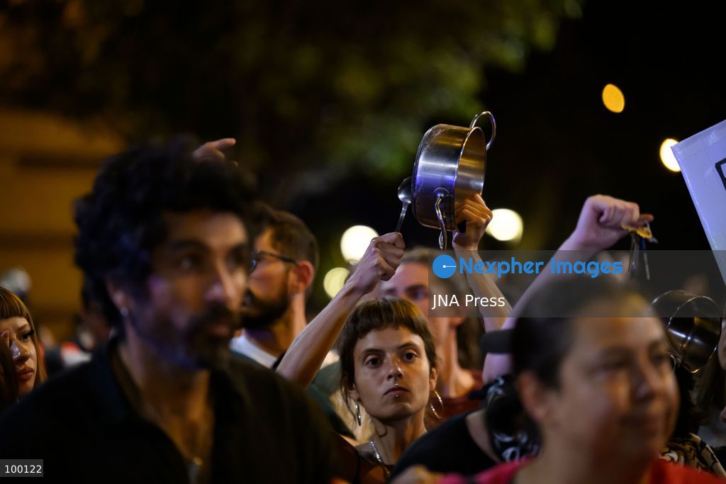 MADRID, SPAIN, OCTOBER 1, 2026: Members of the Sindicato de Inquilinas participate in a casserole protest outside Madrid City Hall, demanding action on housing affordability and tenant protections. The demonstration was organized by the tenants' union as part of a nationwide mobilization calling on lawmakers to approve housing measures, including protections against evictions and changes to rental contracts. Photo by Tomas Calle / JNA Press. (Photo by Tomas Calle/JNA Press via Nexpher Images)
