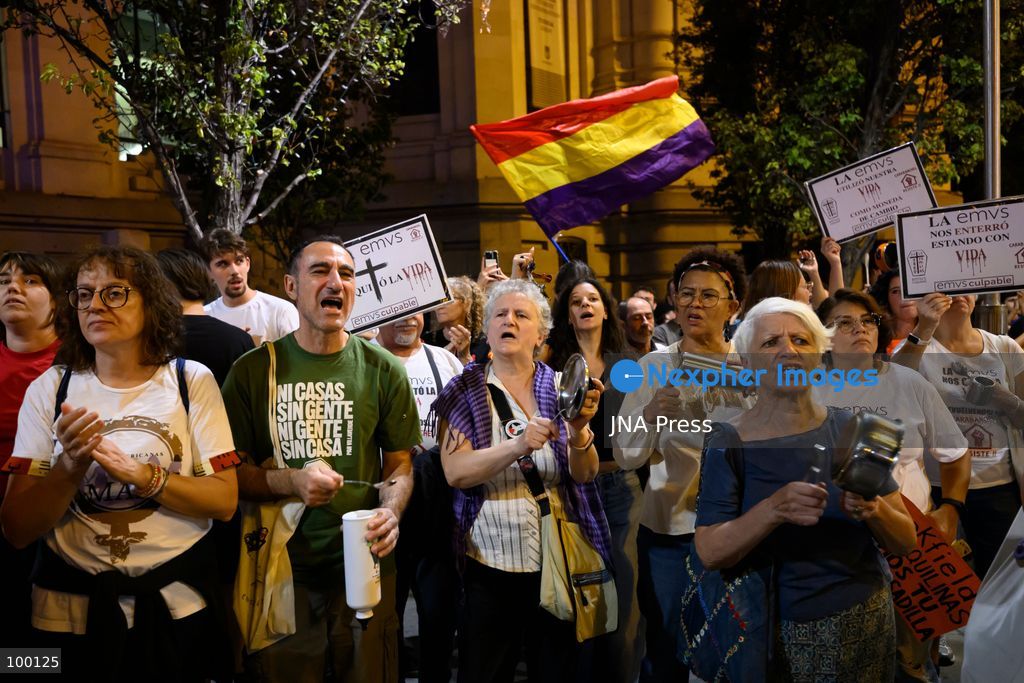 MADRID, SPAIN, OCTOBER 1, 2026: Members of the Sindicato de Inquilinas participate in a casserole protest outside Madrid City Hall, demanding action on housing affordability and tenant protections. The demonstration was organized by the tenants' union as part of a nationwide mobilization calling on lawmakers to approve housing measures, including protections against evictions and changes to rental contracts. Photo by Tomas Calle / JNA Press. (Photo by Tomas Calle/JNA Press via Nexpher Images)