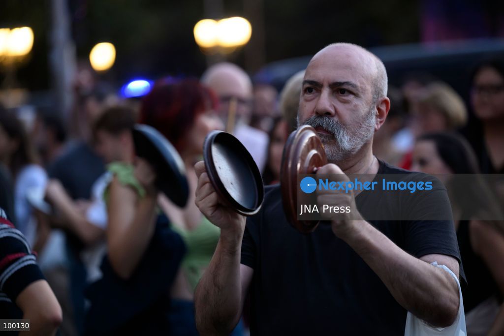 MADRID, SPAIN, OCTOBER 1, 2026: Members of the Sindicato de Inquilinas participate in a casserole protest outside Madrid City Hall, demanding action on housing affordability and tenant protections. The demonstration was organized by the tenants' union as part of a nationwide mobilization calling on lawmakers to approve housing measures, including protections against evictions and changes to rental contracts. Photo by Tomas Calle / JNA Press. (Photo by Tomas Calle/JNA Press via Nexpher Images)