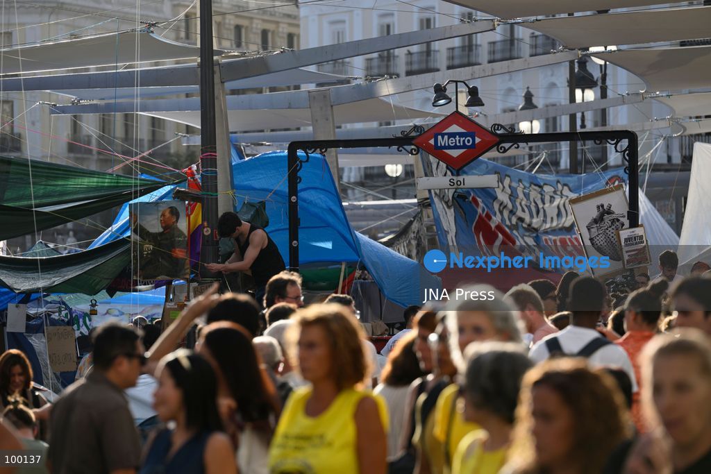 MADRID, SPAIN, OCTOBER 1, 2026: People continue to camp at Puerta del Sol in Madrid on the sixth day of an encampment initially organized by the Sindicato de Inquilinas (Tenants' Union) following the eviction of an 87-year-old woman from her home. Individuals and organizations have joined the protest, which calls for stronger tenant protections, measures to address housing unaffordability and an end to evictions that leave vulnerable residents without alternative accommodation. Photo by Tomas Calle / JNA Press. (Photo by Tomas Calle/JNA Press via Nexpher Images)