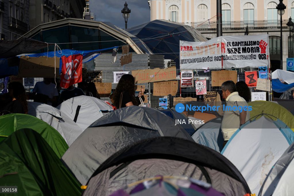 MADRID, SPAIN, OCTOBER 1, 2026: People continue to camp at Puerta del Sol in Madrid on the sixth day of an encampment initially organized by the Sindicato de Inquilinas (Tenants' Union) following the eviction of an 87-year-old woman from her home. Individuals and organizations have joined the protest, which calls for stronger tenant protections, measures to address housing unaffordability and an end to evictions that leave vulnerable residents without alternative accommodation. Photo by Tomas Calle / JNA Press. (Photo by Tomas Calle/JNA Press via Nexpher Images)