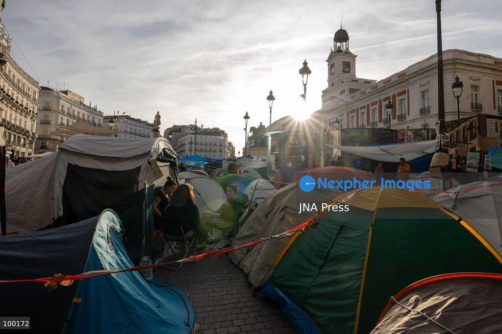 MADRID, SPAIN, OCTOBER 1, 2026: Hundreds of tents remain at Puerta del Sol on the sixth day of a housing rights encampment organized by housing activists following the eviction of Maricarmen Abascal, an 87-year-old woman who was forced to leave her rented home in Madrid after living there for 71 years. The encampment, initially called by the Sindicato de Inquilinas (Tenants' Union), has grown as individuals and organizations join the protest demanding stronger tenant protections and measures to address Spain's housing crisis. Photo by C. Carvajal / JNA Press. (Photo by C. Carvajal/JNA Press via Nexpher Images)