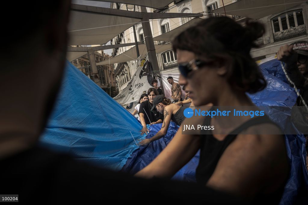 MADRID, SPAIN, SEPTEMBER 29, 2026: Housing rights activists continue their encampment at Puerta del Sol in central Madrid for a fourth day, with hundreds of tents occupying the square. The protest began following a demonstration against the eviction of 87-year-old Maricarmen Abascal from the home where she had lived for more than 70 years. Although an agreement was reached for Abascal to return to her home, protesters continued their encampment, demanding broader measures to address Spain's housing crisis and strengthen tenant protections. Photo by Jairo Martin / JNA Press (Photo by Jairo Vargas MartÃn/JNA Press via Nexpher Images)