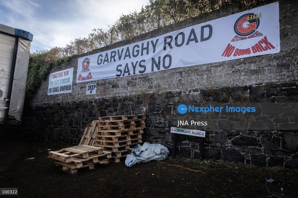 PORTADOWN, NORTHERN IRELAND, OCTOBER 1, 2026: Residents of the Garvaghy Road community gather in Portadown amid an ongoing dispute over a proposed Orange Order march through the area. Following several days of talks involving the Orange Order, the Police Service of Northern Ireland (PSNI) and community representatives, residents spend time together with family and friends, with music and chanting. The dispute remained unresolved as negotiations continued over the controversial parade route. Photo by Nadia Caimi / JNA Press. (Photo by Nadia Caimi/JNA Press via Nexpher Images)