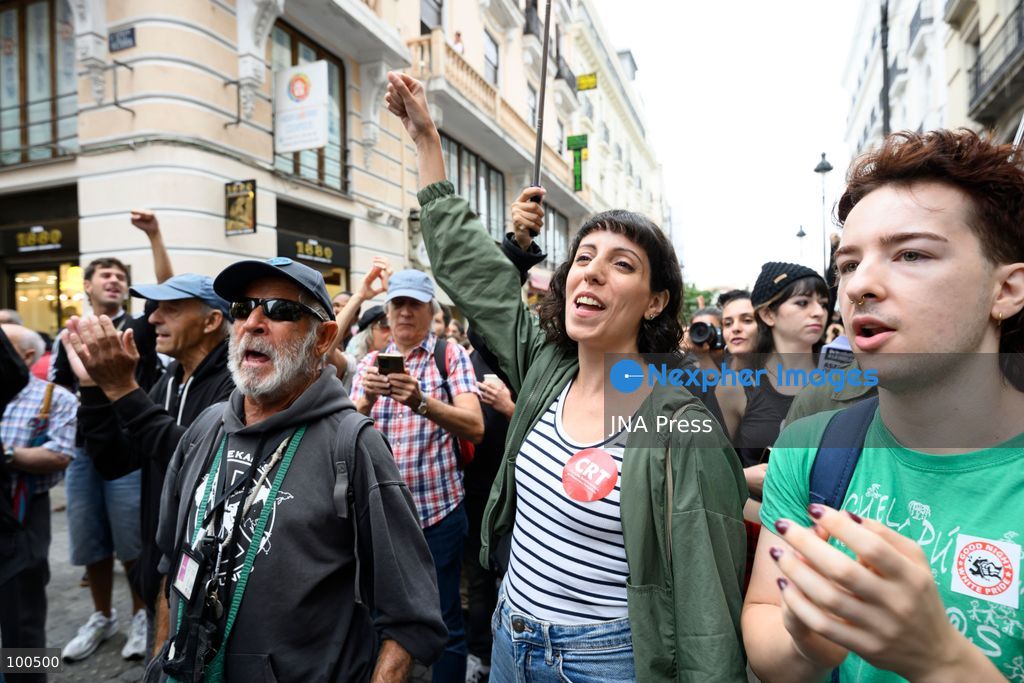 MADRID, SPAIN, OCTOBER 2, 2026: Members and supporters of the Sindicato de Inquilinas e Inquilinos de Madrid take part in a demonstration outside the Congress of Deputies as lawmakers debate and vote on two government housing decrees aimed at strengthening tenant protections and increasing affordable housing supply. Photo by Tomas Calle / JNA Press. (Photo by Tomas Calle/JNA Press via Nexpher Images)