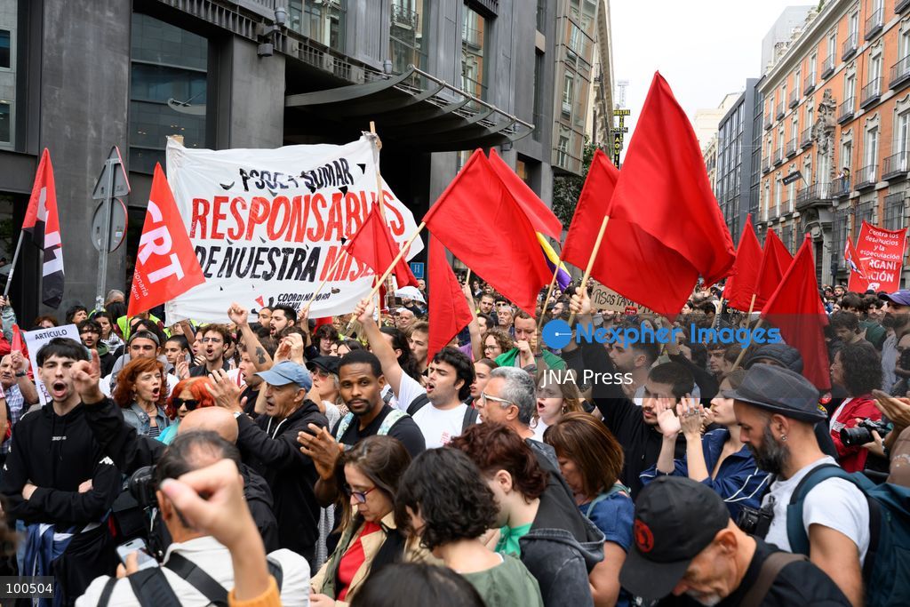 MADRID, SPAIN, OCTOBER 2, 2026: Members and supporters of the Sindicato de Inquilinas e Inquilinos de Madrid take part in a demonstration outside the Congress of Deputies as lawmakers debate and vote on two government housing decrees aimed at strengthening tenant protections and increasing affordable housing supply. Photo by Tomas Calle / JNA Press. (Photo by Tomas Calle/JNA Press via Nexpher Images)