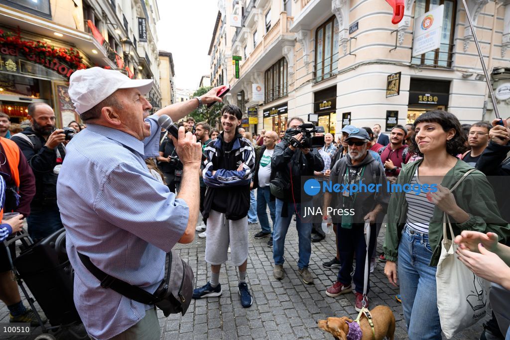 MADRID, SPAIN, OCTOBER 2, 2026: Members and supporters of the Sindicato de Inquilinas e Inquilinos de Madrid take part in a demonstration outside the Congress of Deputies as lawmakers debate and vote on two government housing decrees aimed at strengthening tenant protections and increasing affordable housing supply. Photo by Tomas Calle / JNA Press. (Photo by Tomas Calle/JNA Press via Nexpher Images)