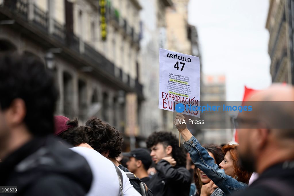 MADRID, SPAIN, OCTOBER 2, 2026: Members and supporters of the Sindicato de Inquilinas e Inquilinos de Madrid take part in a demonstration outside the Congress of Deputies as lawmakers debate and vote on two government housing decrees aimed at strengthening tenant protections and increasing affordable housing supply. Photo by Tomas Calle / JNA Press. (Photo by Tomas Calle/JNA Press via Nexpher Images)