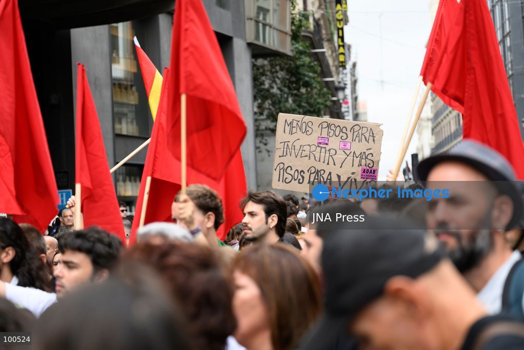 MADRID, SPAIN, OCTOBER 2, 2026: Members and supporters of the Sindicato de Inquilinas e Inquilinos de Madrid take part in a demonstration outside the Congress of Deputies as lawmakers debate and vote on two government housing decrees aimed at strengthening tenant protections and increasing affordable housing supply. Photo by Tomas Calle / JNA Press. (Photo by Tomas Calle/JNA Press via Nexpher Images)