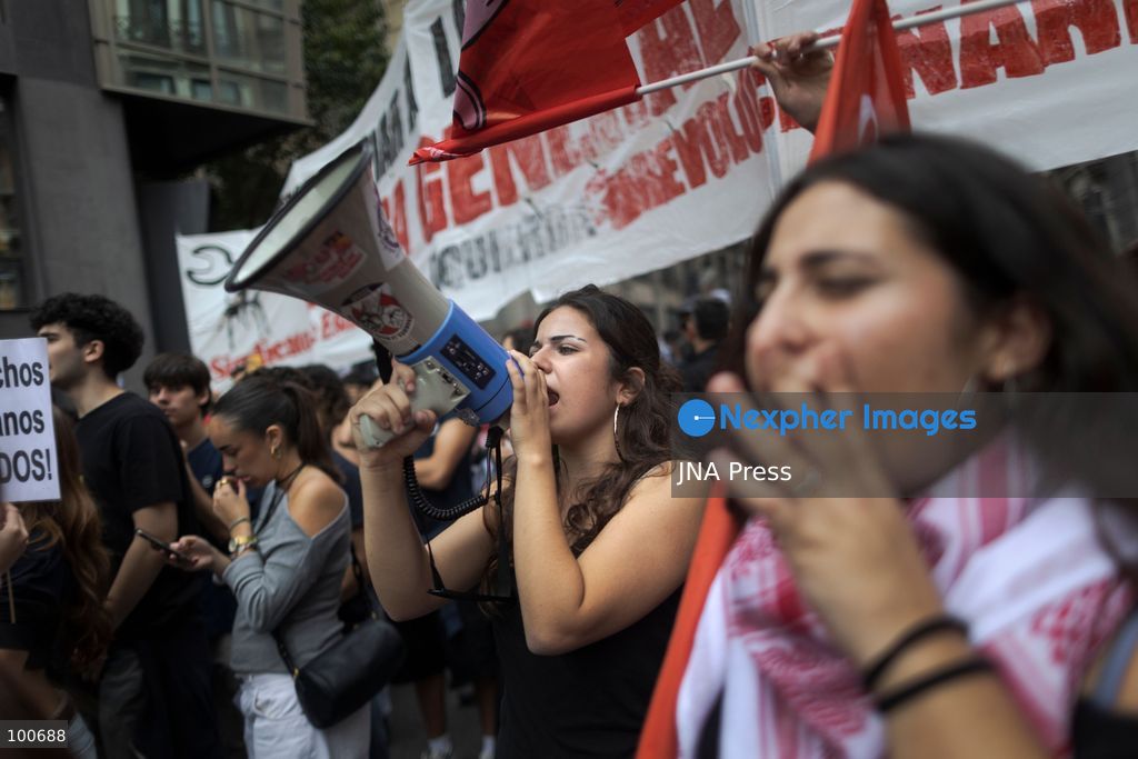 MADRID, SPAIN, OCTOBER 2, 2026: Members and supporters of the Sindicato de Inquilinas e Inquilinos de Madrid demonstrate outside the Spanish Congress of Deputies as lawmakers debate and vote on two government housing decrees. Protesters marched from their encampment at Puerta del Sol to demand approval of measures including stronger protections against evictions and changes to rental regulations. Both decrees were rejected by parliament, as housing activists continued their mobilization in Madrid and other Spanish cities. Photo by Jairo Vargas Martín (Photo by Jairo Vargas MartÃn/JNA Press via Nexpher Images)