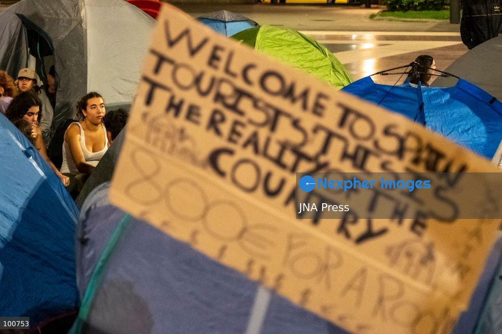 BARCELONA, SPAIN, OCTOBER 1, 2026: Housing activists spend a second day at an encampment in Placa de Catalunya in central Barcelona in solidarity with the housing protest at Puerta del Sol in Madrid. Around 50 tents were set up at the Barcelona camp as participants continued to demand stronger housing protections and measures against evictions ahead of a parliamentary vote on government housing decrees. Photo by Miguel Galmes / JNA Press. (Photo by Miguel Galmés/JNA Press via Nexpher Images)
