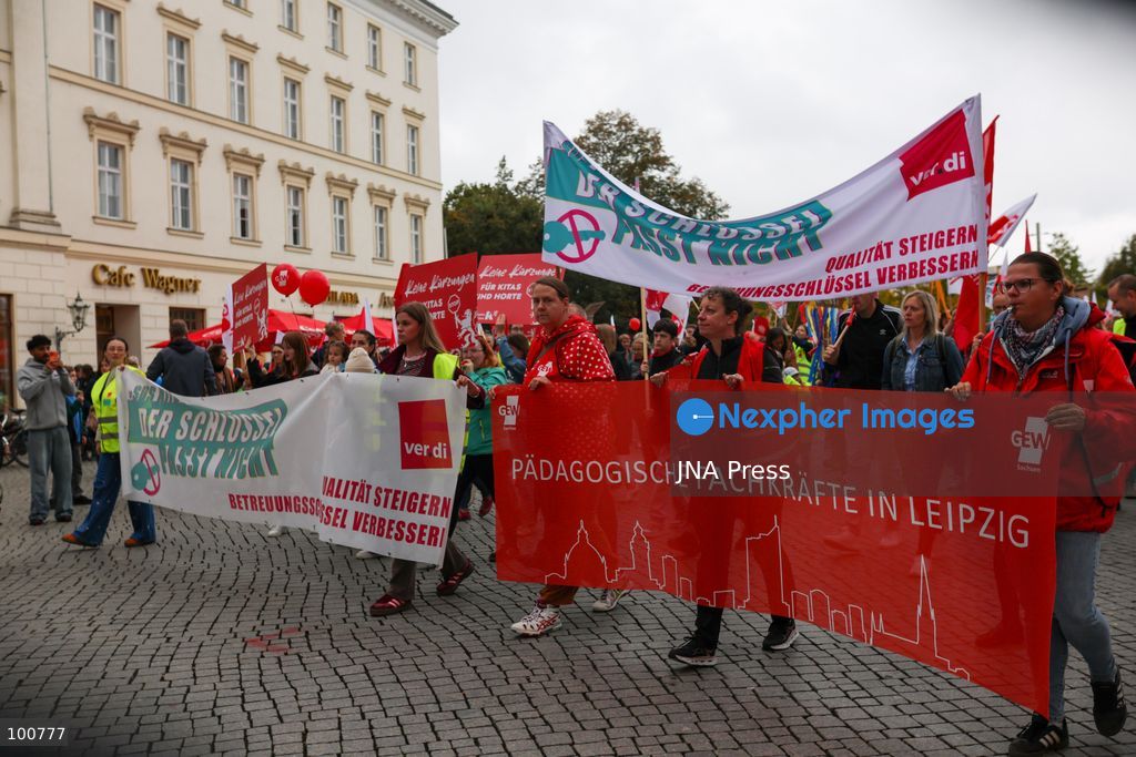LEIPZIG, GERMANY, OCTOBER 2, 2026: Families, childcare workers and educators demonstrate in Leipzig over staffing, funding and working conditions at daycare centres and after-school care facilities. Parents and children joined childcare employees as protesters marched through the city calling attention to concerns over the availability and quality of childcare services in Leipzig and the wider state of Saxony. Photo by Maria Castro / JNA Press. (Photo by Maria Castro/JNA Press via Nexpher Images)