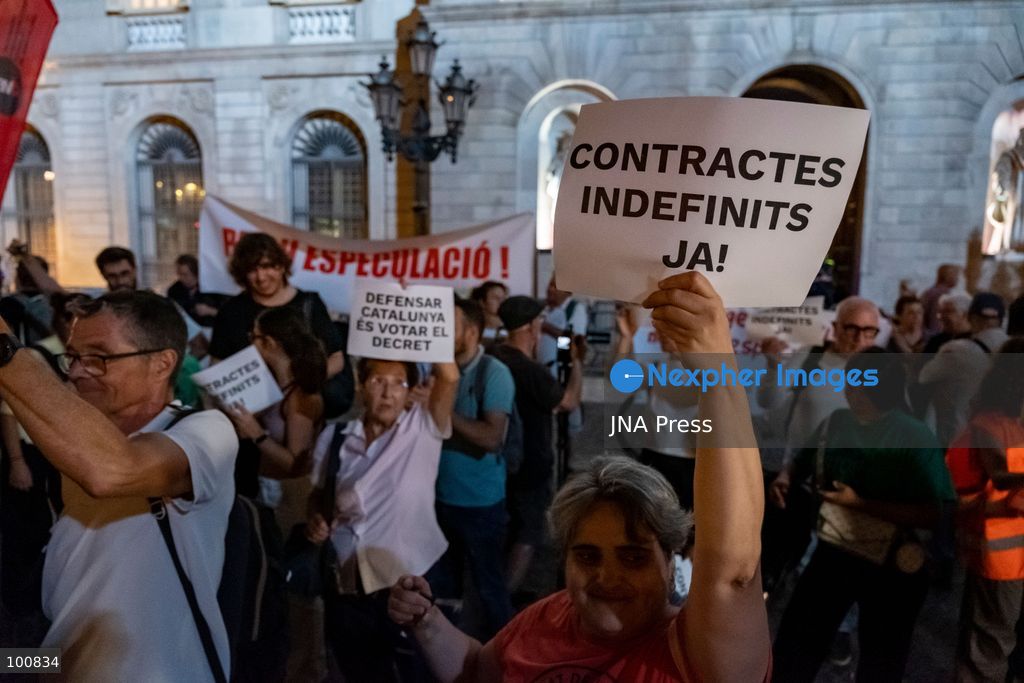 BARCELONA, SPAIN, OCTOBER 1, 2026: Hundreds of housing protesters gather in Placa Sant Jaume outside Barcelona City Hall to demand that lawmakers approve two government housing decrees ahead of a vote in the Spanish Congress of Deputies. The measures, promoted following nationwide protests over the eviction of Madrid resident Maricarmen Abascal, included stronger protections against evictions and changes to rental regulations. After the demonstration, participants headed to Placa de Catalunya to join an ongoing housing encampment. Photo by Miguel Galmes / JNA Press. (Photo by Miguel Galmés/JNA Press via Nexpher Images)