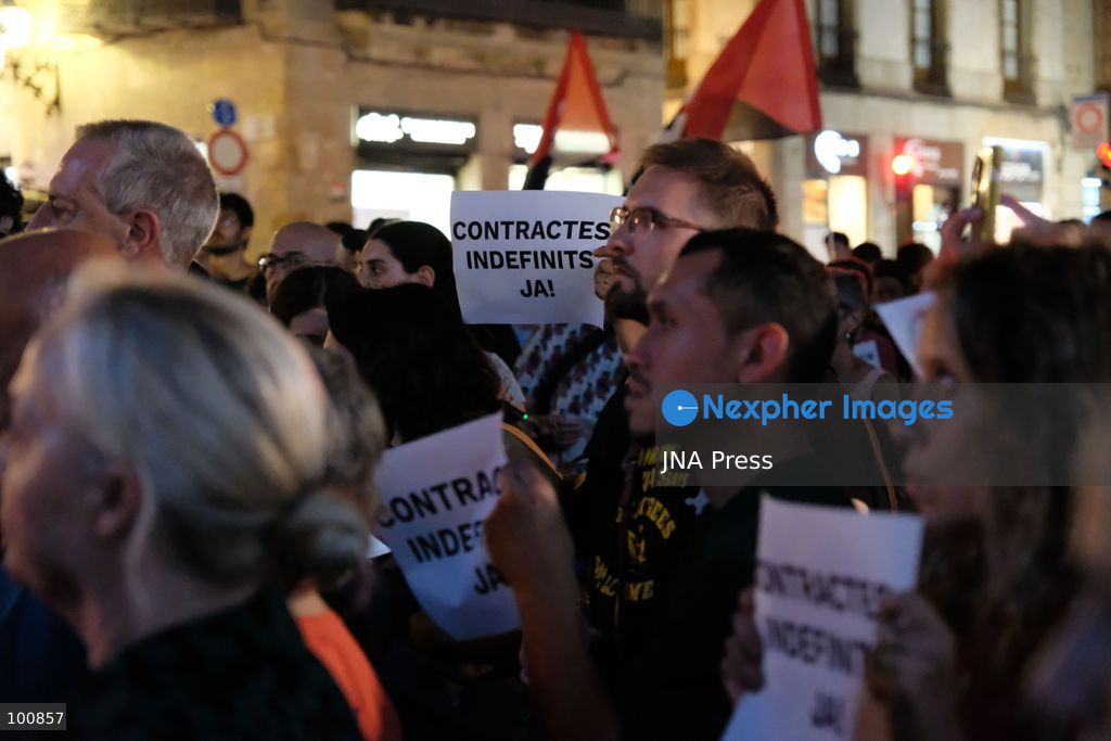 BARCELONA, SPAIN, OCTOBER 1, 2026: Hundreds of housing protesters gather in Placa Sant Jaume outside Barcelona City Hall to demand that lawmakers approve two government housing decrees ahead of a vote in the Spanish Congress of Deputies. The measures, promoted following nationwide protests over the eviction of Madrid resident Maricarmen Abascal, included stronger protections against evictions and changes to rental regulations. After the demonstration, participants headed to Placa de Catalunya to join an ongoing housing encampment. Photo by Miguel Galmes / JNA Press. (Photo by Miguel Galmés/JNA Press via Nexpher Images)