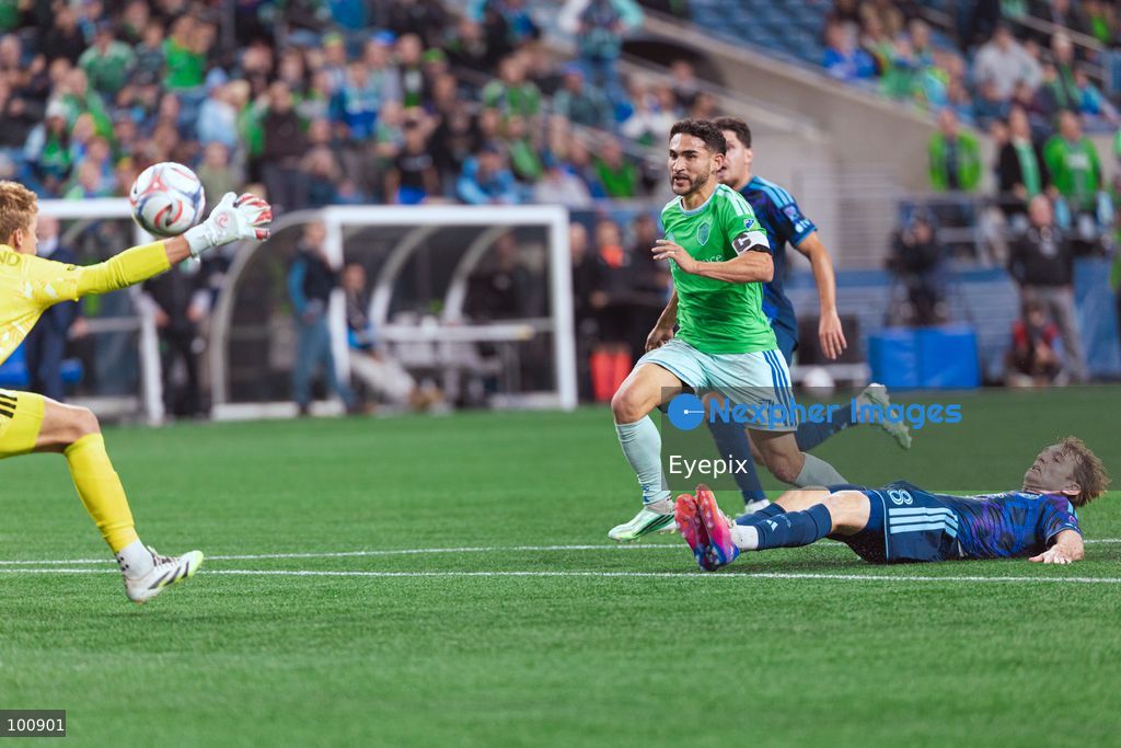 Cristian Roldan #7 of Seattle Sounders FC and Wyatt Meyer #28 of Sporting Kansas City battle for the ball during the MLS match between Sounders FC and Sporting Kansas City at Lumen Field. on October 1, 2026 in Seattle, Washington. (Photo by Jules Doyle/ Eyepix Group) (Photo by Jules Doyle/ Eyepix Group/Eyepix via Nexpher Images)