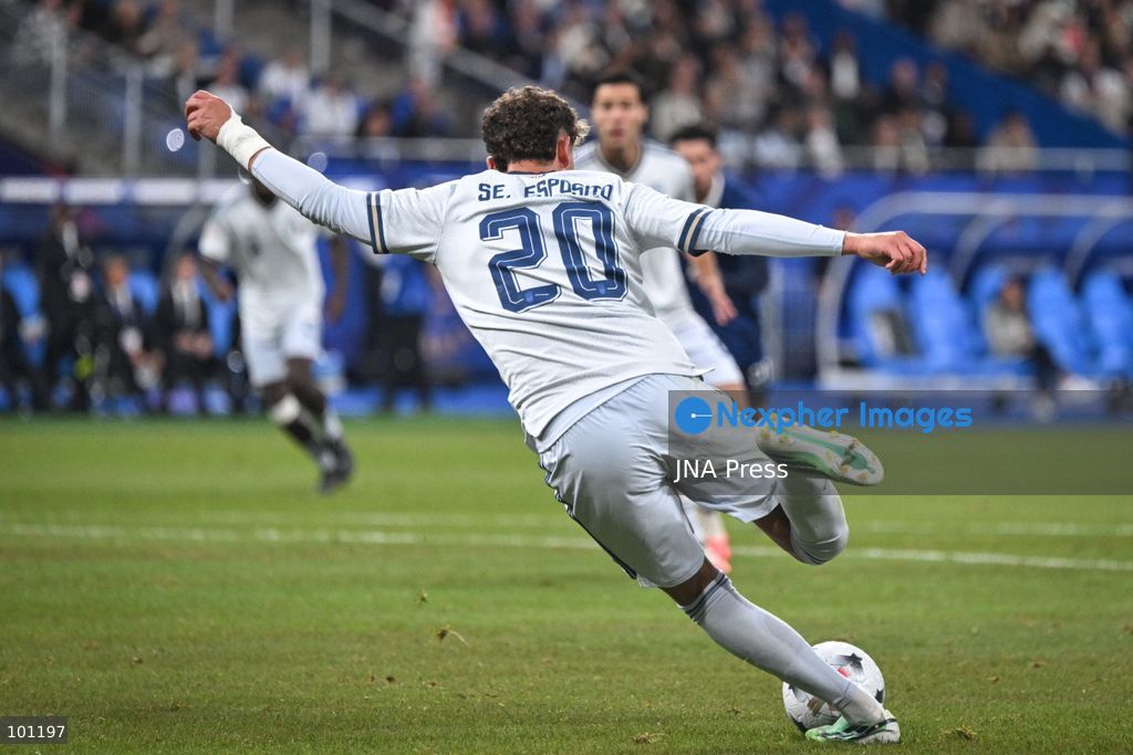 PARIS, FRANCE - OCTOBER 2, 2026: Italy’s forward Sebastiano Esposito kicks the ball during the Nations League football match between France and Italy at the Stade de France stadium in Saint Denis near Paris on October 2, 2026. Photo by Firas Abdullah / JNA Press (Photo by Firas Abdullah/JNA Press via Nexpher Images)