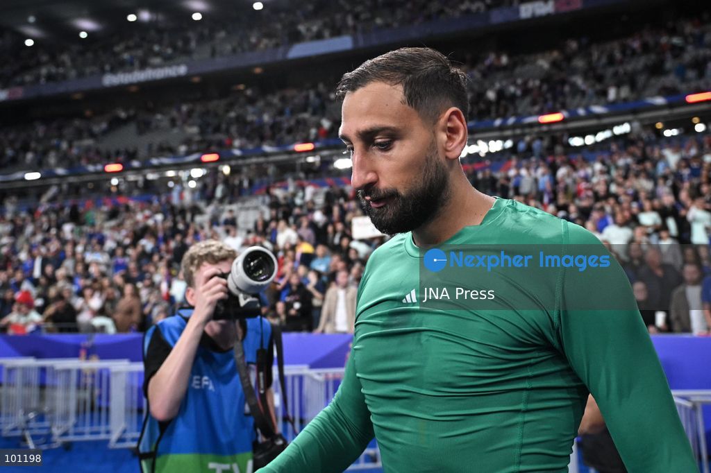 PARIS, FRANCE - OCTOBER 2, 2026: Italy’s goalkeeper Gianluigi Donnarumma looks on at the end of the Nations League football match between France and Italy at the Stade de France stadium in Saint Denis near Paris on October 2, 2026. Photo by Firas Abdullah / JNA Press (Photo by Firas Abdullah/JNA Press via Nexpher Images)