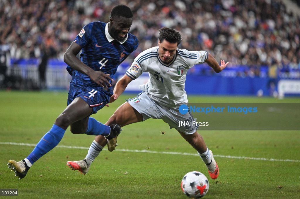 PARIS, FRANCE - OCTOBER 2, 2026: Italy’s forward Antonio Vergara fights for the ball against French defender Dayot Upamecano during the Nations League football match between France and Italy at the Stade de France stadium in Saint Denis near Paris on October 2, 2026. Photo by Firas Abdullah / JNA Press (Photo by Firas Abdullah/JNA Press via Nexpher Images)