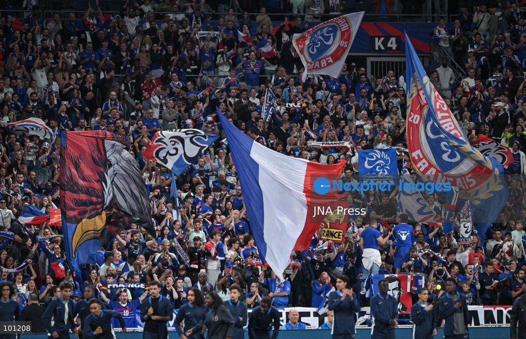 PARIS, FRANCE - OCTOBER 2, 2026: French supporters cheer during the Nations League football match between France and Italy at the Stade de France stadium in Saint Denis near Paris on October 2, 2026. Photo by Firas Abdullah / JNA Press (Photo by Firas Abdullah/JNA Press via Nexpher Images)