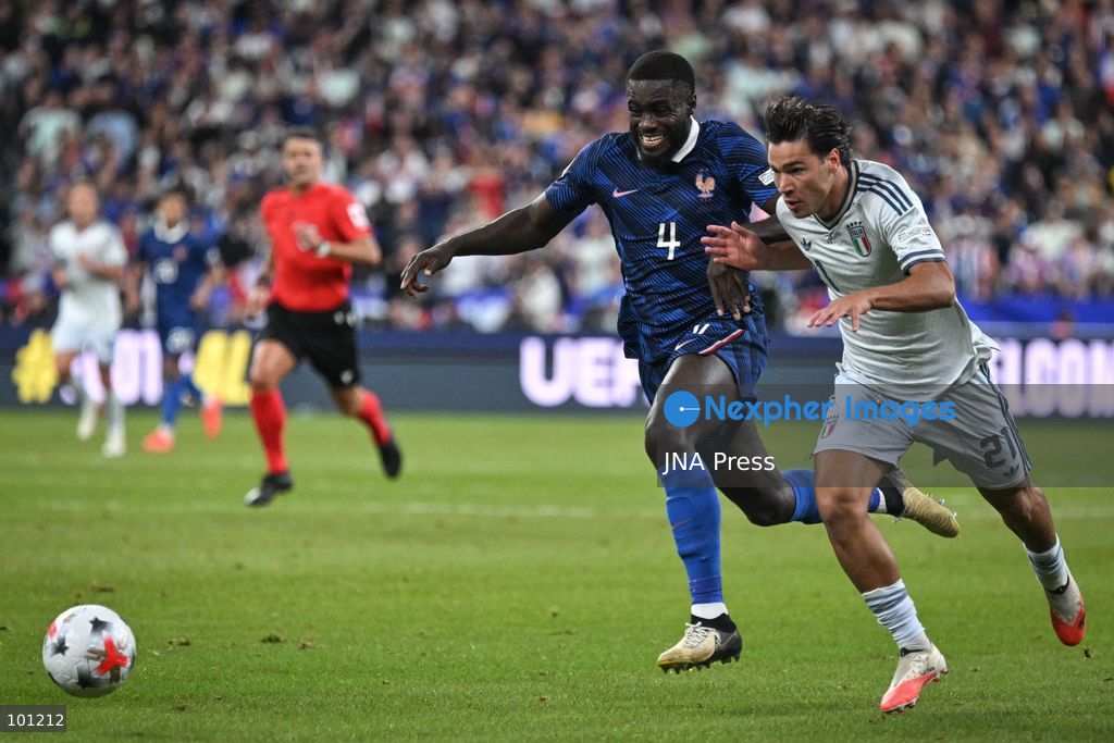 PARIS, FRANCE - OCTOBER 2, 2026: Italy’s forward Antonio Vergara fights for the ball against French defender Dayot Upamecano during the Nations League football match between France and Italy at the Stade de France stadium in Saint Denis near Paris on October 2, 2026. Photo by Firas Abdullah / JNA Press (Photo by Firas Abdullah/JNA Press via Nexpher Images)