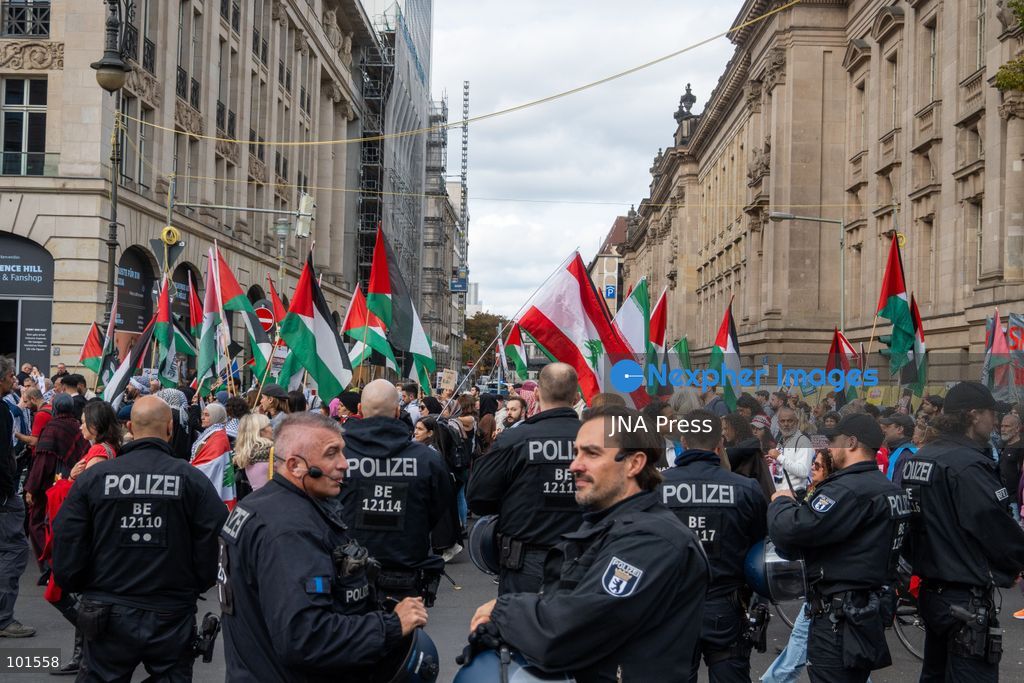 BERLIN, GERMANY – OCTOBER 3, 2026: Thousands of people took part in a peace demonstration in central Berlin on German Unity Day. A coalition of peace initiatives, trade unions, and political and civil-society groups organized the protest. The demonstrators focused on military rearmament, the possible reintroduction of conscription, and Germany’s military policy. The march began at the Brandenburg Gate and continued through the government district before concluding with a rally. The demonstration brought together participants expressing opposition to Germany’s current and proposed military policies on a national public holiday. Photo by Jess Flom / JNA Press. (Photo by jess flom/JNA Press via Nexpher Images)