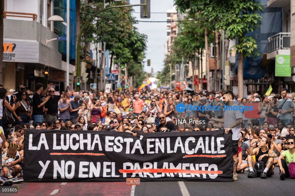 LAS PALMAS DE GRAN CANARIA, SPAIN – OCTOBER 3, 2026: Thousands of people marched through Las Palmas de Gran Canaria to demand measures addressing the housing crisis, following several days of protest and a camp in Plaza de la Feria. The demonstration set off from the square toward the regional government headquarters, with protesters calling for affordable housing, rent regulation and greater public housing provision. The mobilization took place a day after Spain’s Congress rejected two government decrees containing housing measures. Photo by Alex Basha / JNA Press. (Photo by Alex Basha/JNA Press via Nexpher Images)