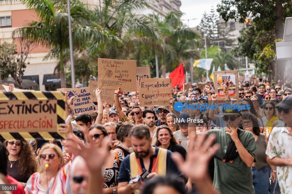 LAS PALMAS DE GRAN CANARIA, SPAIN – OCTOBER 3, 2026: Thousands of people marched through Las Palmas de Gran Canaria to demand measures addressing the housing crisis, following several days of protest and a camp in Plaza de la Feria. The demonstration set off from the square toward the regional government headquarters, with protesters calling for affordable housing, rent regulation and greater public housing provision. The mobilization took place a day after Spain’s Congress rejected two government decrees containing housing measures. Photo by Alex Basha / JNA Press. (Photo by Alex Basha/JNA Press via Nexpher Images)