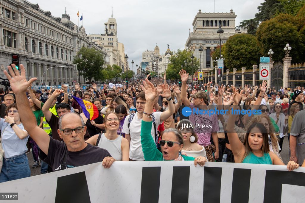 MADRID, SPAIN, OCTOBER 3, 2026: Tens of thousands of people march through Madrid during a major demonstration demanding lower rents, stronger protections against evictions and expanded access to affordable housing. Protesters converged on Plaza de Cibeles from four separate routes during the mobilization called by the Madrid Tenants' Union and other housing groups, a day after Spain's parliament rejected two government housing decrees. Demonstrators also called for a general strike over the country's housing crisis. Photo by C. Carvajal / JNA Press. (Photo by C. Carvajal/JNA Press via Nexpher Images)