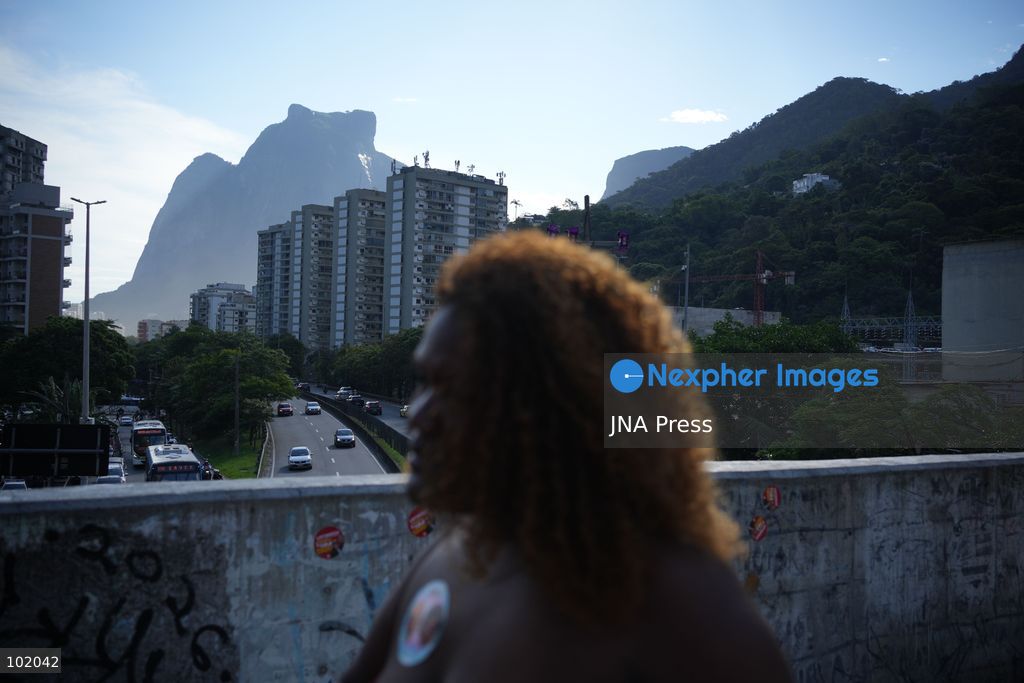 RIO DE JANEIRO, BRAZIL, OCTOBER 4, 2026: Brazilian voters cast their ballots at polling stations across Rio de Janeiro during the first round of the country's general election. Voters headed to the polls to elect the president, state governors, senators and federal and state lawmakers, with polling taking place across Brazil from 8 a.m. to 5 p.m. Brasilia time. Photo by Mariana Greif / JNA Press. (Photo by Mariana Greif/JNA Press via Nexpher Images)