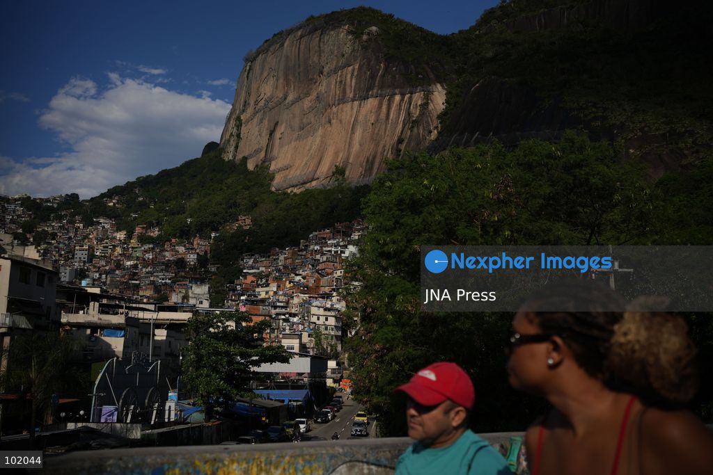 RIO DE JANEIRO, BRAZIL, OCTOBER 4, 2026: Brazilian voters cast their ballots at polling stations across Rio de Janeiro during the first round of the country's general election. Voters headed to the polls to elect the president, state governors, senators and federal and state lawmakers, with polling taking place across Brazil from 8 a.m. to 5 p.m. Brasilia time. Photo by Mariana Greif / JNA Press. (Photo by Mariana Greif/JNA Press via Nexpher Images)