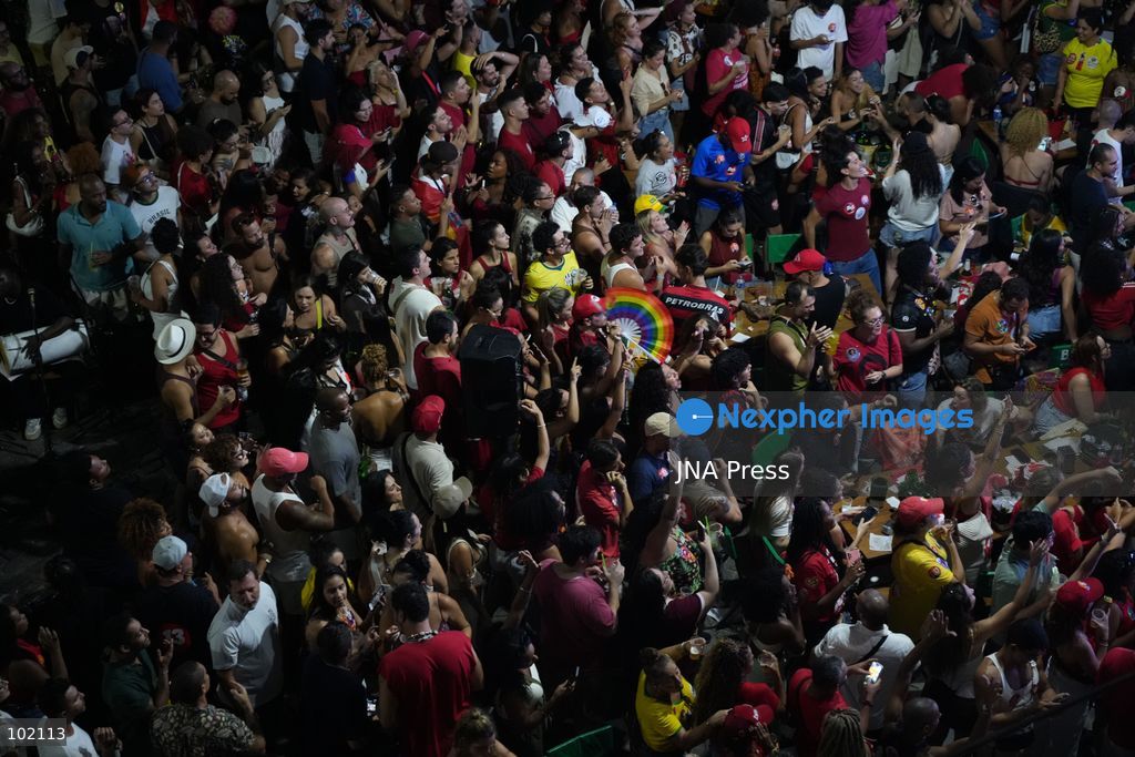 RIO DE JANEIRO, BRAZIL, OCTOBER 4, 2026: Supporters of Brazilian President Luiz Inacio Lula da Silva gather in Rio de Janeiro to follow the results of the first round of Brazil's presidential election. Senator Flavio Bolsonaro finished first with 47.03 percent of valid votes, while Lula received 45.16 percent, sending the presidential race to a runoff after neither candidate secured an outright majority. The second round is scheduled for October 25 Photo by  Mariana Greif / JNA PRESS (Photo by Mariana Greif/JNA Press via Nexpher Images)