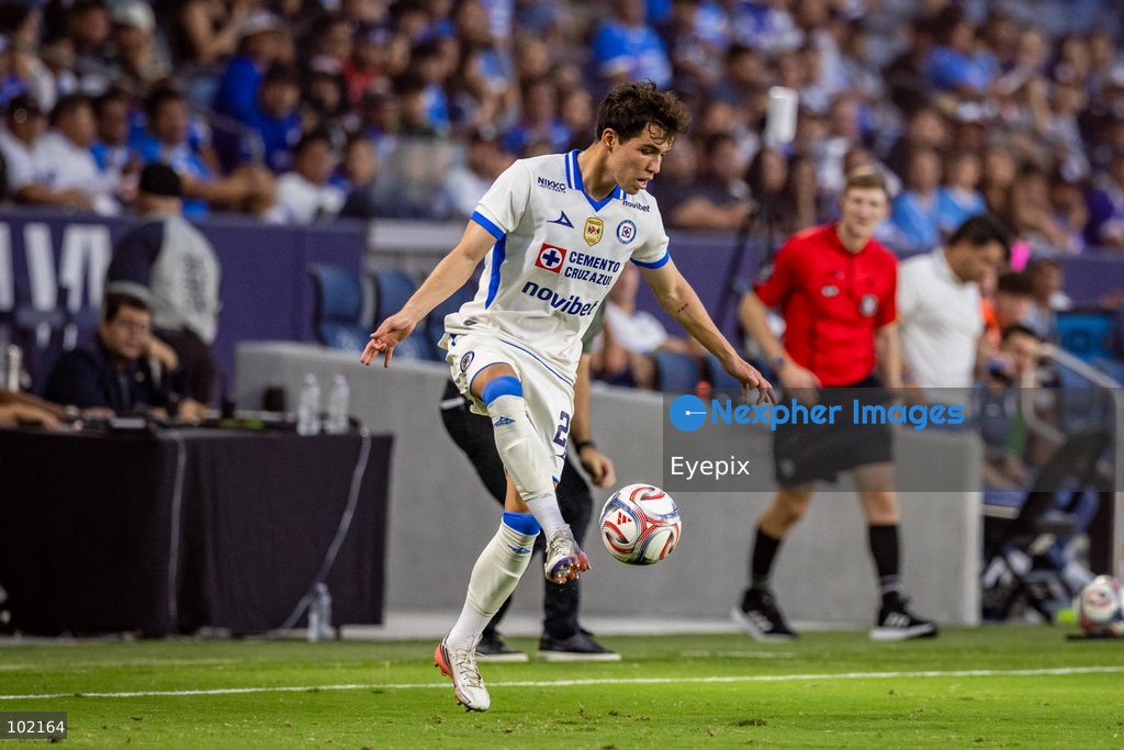 Bryan Gamboa #27 of Cruz Azul controls the ball during the friendly football match between Los Angeles Galaxy and Cruz Azul at Dignity Health Sport Park. on October 4, 2026 in Carson, California. (Photo by Arturo Cordero/ Eyepix Group) (Photo by Arturo Cordero/ Eyepix Group/Eyepix via Nexpher Images)
