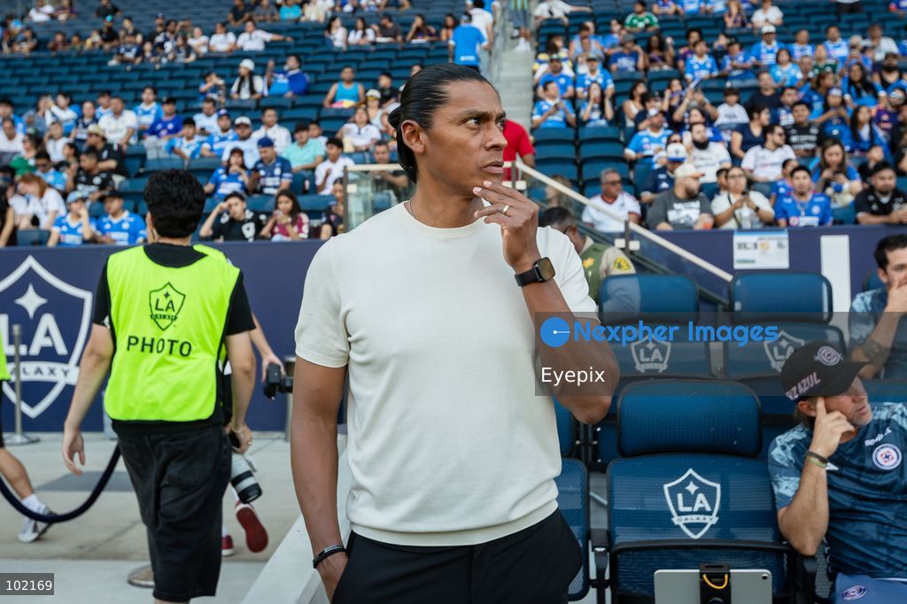 Cruz Azul Head Coach Joel Huiqui looks on during the friendly football match between Los Angeles Galaxy and Cruz Azul at Dignity Health Sport Park. on October 4, 2026 in Carson, California. (Photo by Arturo Cordero/ Eyepix Group) (Photo by Arturo Cordero/ Eyepix Group/Eyepix via Nexpher Images)