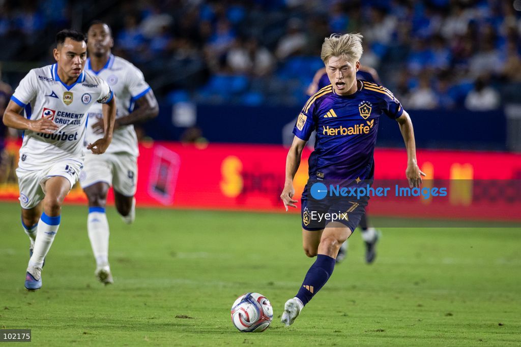 Kyōgo Furuhashi #7 of Los Angeles Galaxy runs with the ball during the friendly football match  between Los Angeles Galaxy and Cruz Azul at Dignity Health Sport Park. on October 4, 2026 in Carson, California. (Photo by Arturo Cordero/ Eyepix Group) (Photo by Arturo Cordero/ Eyepix Group/Eyepix via Nexpher Images)