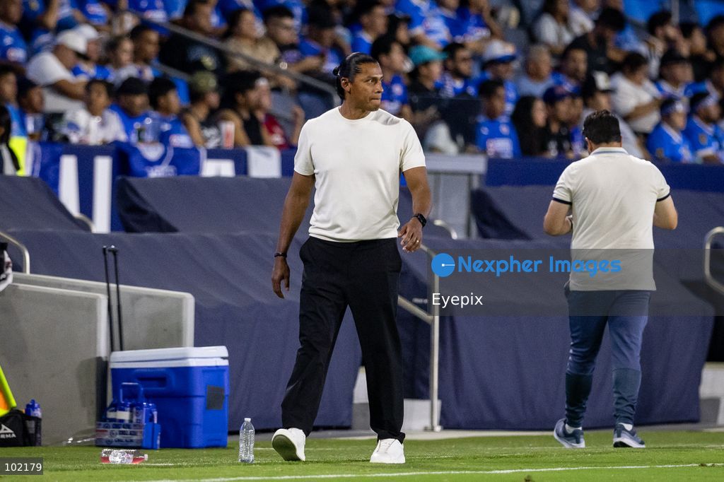 Cruz Azul Head Coach Joel Huiqui looks on during the friendly football match between Los Angeles Galaxy and Cruz Azul at Dignity Health Sport Park. on October 4, 2026 in Carson, California. (Photo by Arturo Cordero/ Eyepix Group) (Photo by Arturo Cordero/ Eyepix Group/Eyepix via Nexpher Images)
