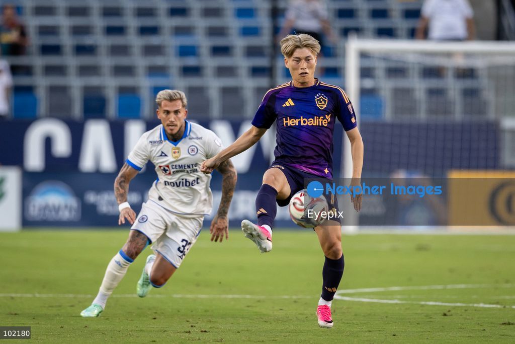 Kyōgo Furuhashi #7 of Los Angeles Galaxy controls the ball during the friendly football match  between Los Angeles Galaxy and Cruz Azul at Dignity Health Sport Park. on October 4, 2026 in Carson, California. (Photo by Arturo Cordero/ Eyepix Group) (Photo by Arturo Cordero/ Eyepix Group/Eyepix via Nexpher Images)