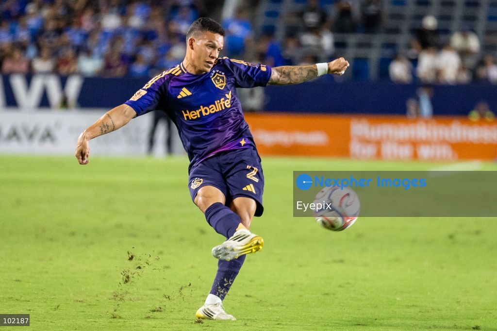 Lucas Calegari #2 of Los Angeles Galaxy passes the ball during the friendly football match between Los Angeles Galaxy and Cruz Azul at Dignity Health Sport Park. on October 4, 2026 in Carson, California. (Photo by Arturo Cordero/ Eyepix Group) (Photo by Arturo Cordero/ Eyepix Group/Eyepix via Nexpher Images)