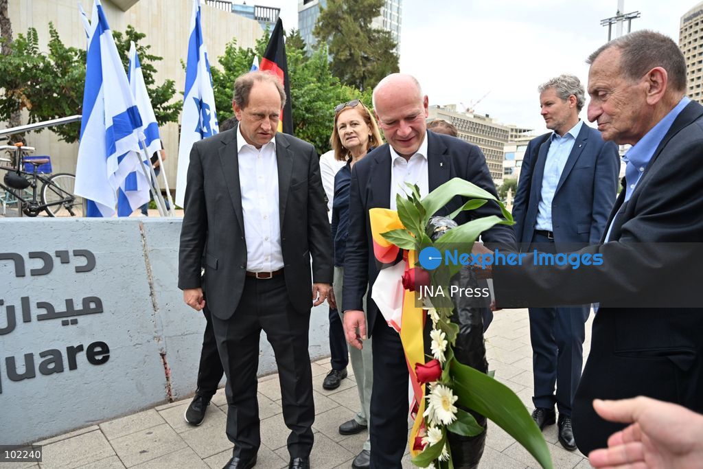 TEL AVIV, ISRAEL, OCTOBER 6, 2026: Tel Aviv-Yafo Mayor Ron Huldai, Berlin Governing Mayor Kai Wegner and German Ambassador to Israel Alexander Graf Lambsdorff lay a memorial wreath at Hostages Square in Tel Aviv ahead of the third anniversary of the October 7, 2023 attacks. Wegner is visiting Israel from October 6 to 8 for meetings and commemorative events aimed at strengthening ties between Berlin and Tel Aviv. Photo by Paulina Patimer / JNA Press. (Photo by Paulina Patimer/JNA Press via Nexpher Images)