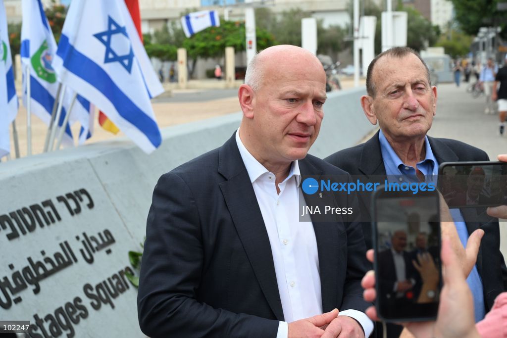 TEL AVIV, ISRAEL, OCTOBER 6, 2026: Tel Aviv-Yafo Mayor Ron Huldai, Berlin Governing Mayor Kai Wegner and German Ambassador to Israel Alexander Graf Lambsdorff lay a memorial wreath at Hostages Square in Tel Aviv ahead of the third anniversary of the October 7, 2023 attacks. Wegner is visiting Israel from October 6 to 8 for meetings and commemorative events aimed at strengthening ties between Berlin and Tel Aviv. Photo by Paulina Patimer / JNA Press. (Photo by Paulina Patimer/JNA Press via Nexpher Images)