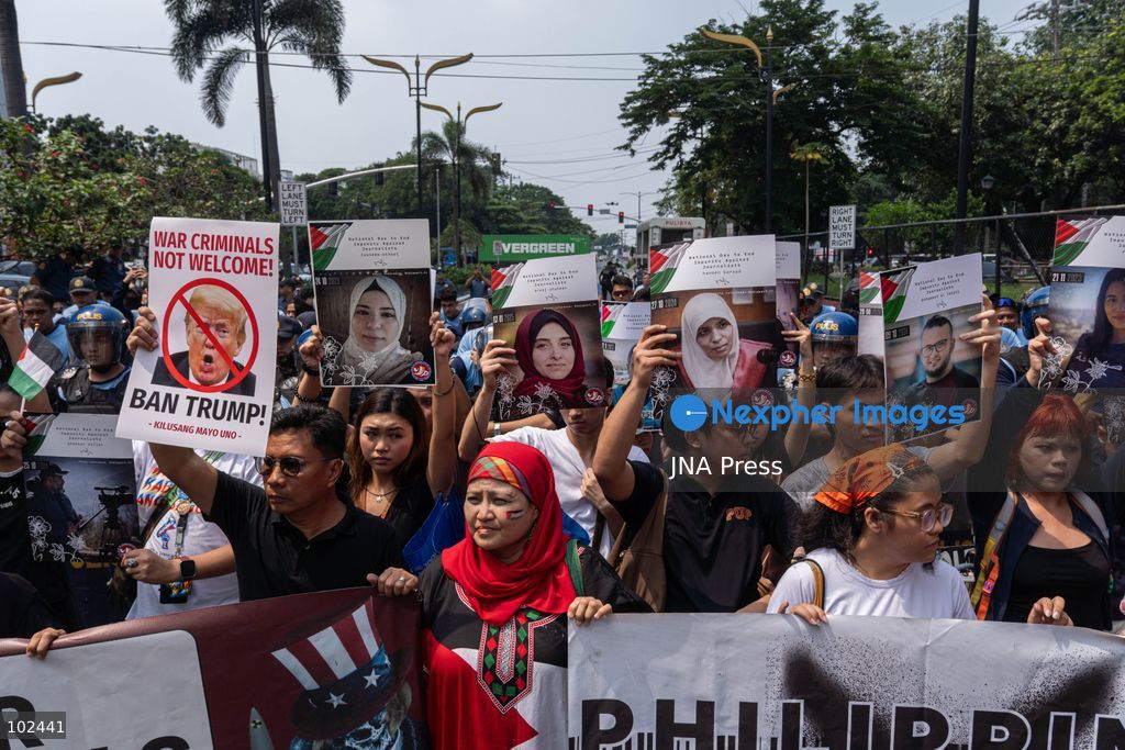 PASAY CITY, PHILIPPINES, OCTOBER 7, 2026: Pro-Palestinian activists and progressive groups march toward the United States Embassy in Manila in solidarity with Palestinians and to protest US military support for Israel on the third anniversary of the October 7, 2023 attacks and the start of the ensuing Gaza war. Demonstrators criticized continued US arms support for Israel and accused the Philippine government of failing to take stronger action over the war in Gaza. More than 74,000 Palestinians have been killed in Gaza since October 2023, according to Gaza health authorities. Photo by Charles Edmon (Photo by Charles Edmon S. Perez/JNA Press via Nexpher Images)