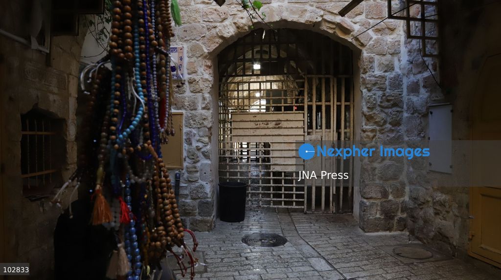 HEBRON, PALESTINE – OCTOBER 7, 2026: Israeli forces closed the Ibrahimi Mosque in the city of Hebron, preventing worshippers and local residents from accessing the site, coinciding with the anniversary of October 7. Israeli forces imposed heightened security measures around the mosque and Hebron’s Old City, restricting movement and preventing worshippers from reaching the religious site. The Ibrahimi Mosque is one of Hebron’s most prominent religious and historical landmarks and is located in the Old City, an area that has repeatedly been subject to movement restrictions and security measures. The closure affected access to the mosque during a period of heightened security measures in Hebron. Photo by Tariq Khamayseh / JNA Press. (Photo by Tariq Hamed Khamayseh/JNA Press via Nexpher Images)