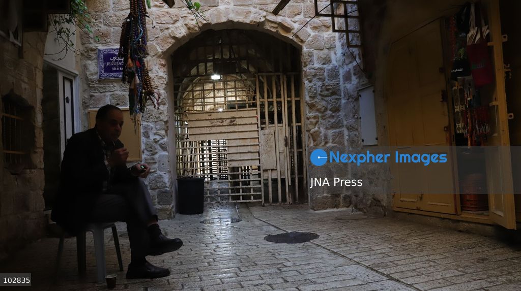 HEBRON, PALESTINE – OCTOBER 7, 2026: Israeli forces closed the Ibrahimi Mosque in the city of Hebron, preventing worshippers and local residents from accessing the site, coinciding with the anniversary of October 7. Israeli forces imposed heightened security measures around the mosque and Hebron’s Old City, restricting movement and preventing worshippers from reaching the religious site. The Ibrahimi Mosque is one of Hebron’s most prominent religious and historical landmarks and is located in the Old City, an area that has repeatedly been subject to movement restrictions and security measures. The closure affected access to the mosque during a period of heightened security measures in Hebron. Photo by Tariq Khamayseh / JNA Press. (Photo by Tariq Hamed Khamayseh/JNA Press via Nexpher Images)