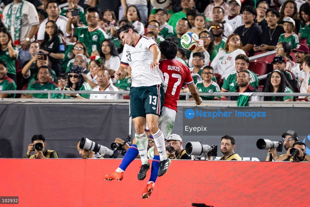 Gabriel Suazo #17 of Chile national team and Dagoberto Espinoza #13 of Mexico national team battle for the header during the International Friendly football match between Mexico and Chile at Los Angeles Memorial Coliseum on October 6, 2026 in Pasadena, California. (Photo by Arturo Cordero / Eyepix Group) (Photo by Arturo Cordero / Eyepix Group/Eyepix via Nexpher Images)