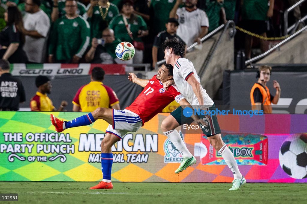 Gabriel Suazo #17 of Chile national team and Israel Reyes #15 of Mexico national team battle for the ball during the International Friendly football match between Mexico and Chile at Los Angeles Memorial Coliseum on October 6, 2026 in Pasadena, California. (Photo by Arturo Cordero / Eyepix Group) (Photo by Arturo Cordero / Eyepix Group/Eyepix via Nexpher Images)