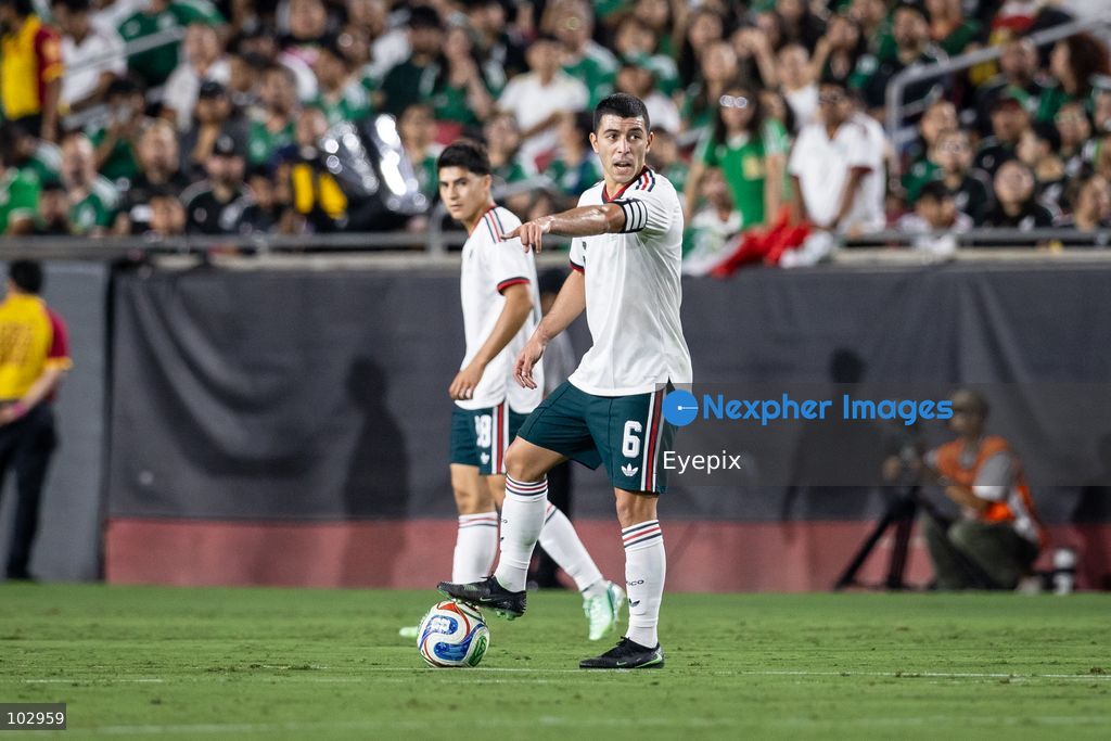 Erik Lira #6 of Mexico national team prepares to take a free kick during the International Friendly football match between Mexico and Chile at Los Angeles Memorial Coliseum on October 6, 2026 in Pasadena, California. (Photo by Arturo Cordero / Eyepix Group) (Photo by Arturo Cordero / Eyepix Group/Eyepix via Nexpher Images)