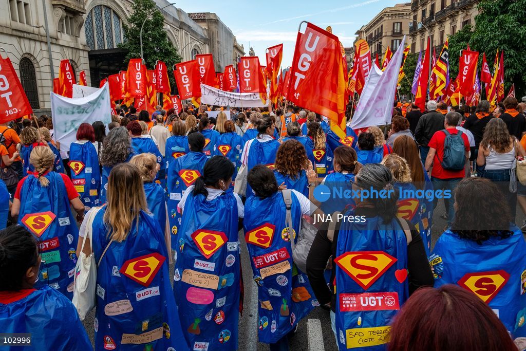 BARCELONA, SPAIN, OCTOBER 7, 2026: Social services workers march through Barcelona demanding improved working conditions, equal pay and a single collective bargaining agreement for the sector. The demonstration proceeded from Parc de la Ciutadella to the headquarters of Catalan employers' association Foment del Treball. Organizing unions say the sector, which provides services to around two million people, is currently covered by 17 separate collective agreements and faces precarious working conditions and stalled negotiations over their renewal. Photo by Miguel Galmes / JNA Press. (Photo by Miguel Galmés/JNA Press via Nexpher Images)