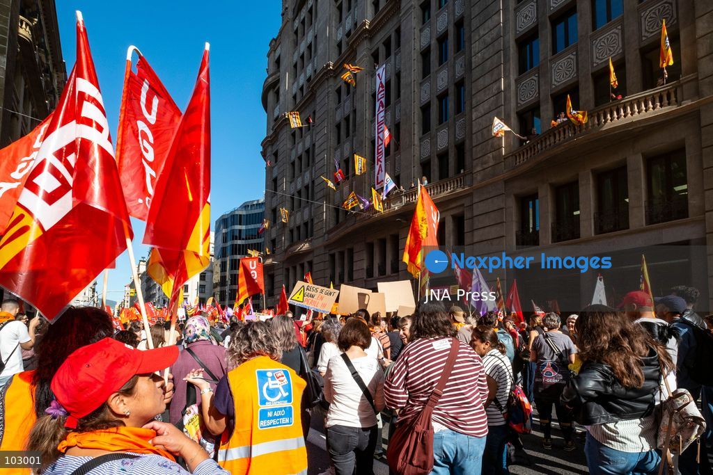 BARCELONA, SPAIN, OCTOBER 7, 2026: Social services workers march through Barcelona demanding improved working conditions, equal pay and a single collective bargaining agreement for the sector. The demonstration proceeded from Parc de la Ciutadella to the headquarters of Catalan employers' association Foment del Treball. Organizing unions say the sector, which provides services to around two million people, is currently covered by 17 separate collective agreements and faces precarious working conditions and stalled negotiations over their renewal. Photo by Miguel Galmes / JNA Press. (Photo by Miguel Galmés/JNA Press via Nexpher Images)