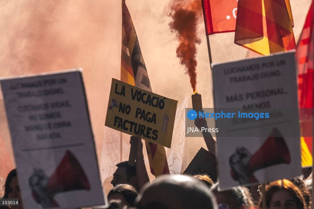 BARCELONA, SPAIN, OCTOBER 7, 2026: Social services workers march through Barcelona demanding improved working conditions, equal pay and a single collective bargaining agreement for the sector. The demonstration proceeded from Parc de la Ciutadella to the headquarters of Catalan employers' association Foment del Treball. Organizing unions say the sector, which provides services to around two million people, is currently covered by 17 separate collective agreements and faces precarious working conditions and stalled negotiations over their renewal. Photo by Miguel Galmes / JNA Press. (Photo by Miguel Galmés/JNA Press via Nexpher Images)